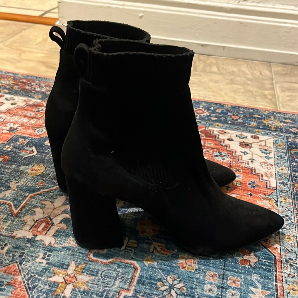 Black Steve Madden booties